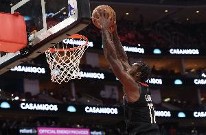 我成老大了？伊森上半场12中7得18分4板1助 独木难支啊