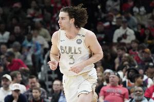 身手全面！基迪半场9中4拿到10分8板6助4断