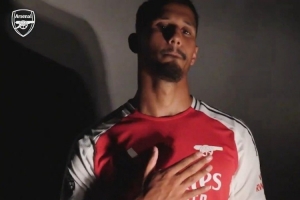 后防中坚！萨利巴迎来24岁生日，阿森纳官方晒集锦视频祝福