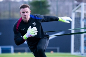 世体：特狮恢复取得明显进展，他正在提升节奏、跳跃和扑救反应