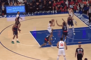 上半场15分！尼克斯官方：佩恩左脚踝扭伤 本场比赛不会回归