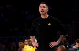 王兆丰：雷迪克就是需要拉长轮转来保证健康 四后卫没问题