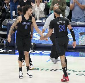 Stein：莱夫利和加福德今日对阵公牛都不会出战 他们将在下周复出