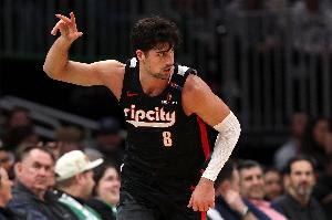 阿夫迪亚爆砍30+15+10本赛季此前仅3人做到过 全明星后场均22+9+5