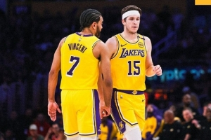 💔输勇士后湖蜜破防：077我也保不住你了😂浓眉能摧毁小阵容