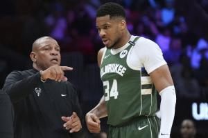 西强东弱🚨雄鹿季后赛名额到手&暂列东区第5 而在西部只能排第9