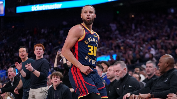 👀徐静雨：若今年库里拿到生涯第5冠 历史前三就是乔丹老詹库里