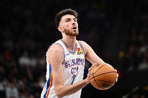 切特：不喜欢谈论判罚问题 但不管吹罚怎样比赛输了就是输了