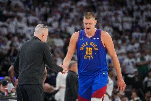 队记：约基奇没主动要求管理层做出改变 但他提前得到了相关通知