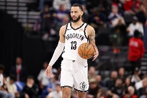 6次失误略多！泰瑞斯-马丁14中8拿到20分7板1助1帽