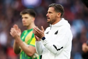 纽卡斯尔助教：密集赛程影响球队表现，主帅无法亲自指挥打击很大