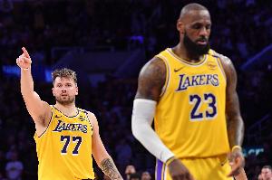 又玩梗😅Skip：洛杉矶卢卡队在第二节被森林狼暴打 这不可能啊