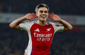 特罗萨德：上半场11对11我们踢得更好 希望每场比赛都展现实力