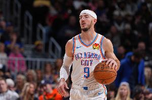 亚历山大谈卡鲁索0出手：他在自己的角色上一直是巨星