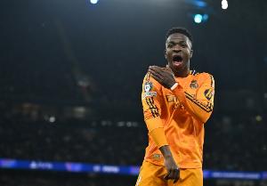 记者：维尼修斯拒绝沙特邀请，他将与皇马签下续约合同