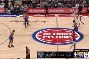 攻防压制！尼克斯多点开花轰出23-6进攻高潮 确立两位数优势