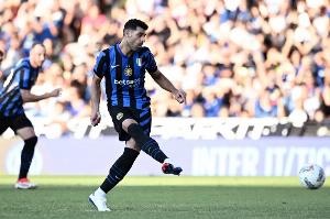 米体：给机会又没把握住，国米赛季结束后将出售塔雷米和阿斯拉尼