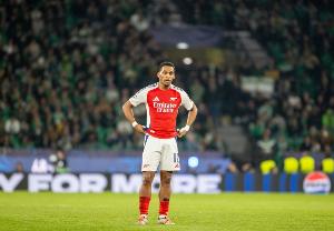 廷伯谈与本-怀特竞争：队内的每名球员都要与世界级球员竞争