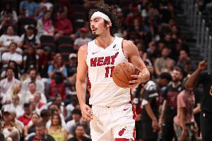 哈克斯：比赛中的精神层面比身体更重要 要时刻保持思维敏锐