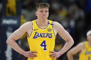 为啥不用？克内克特常规赛场均9.1分 季后赛2场打了不到4分钟