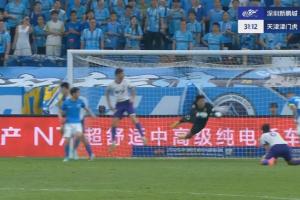 低级失误！方镜淇拳击球扑空，杜加利奇笑纳空门，深圳1-0津门虎