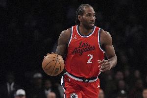 杀戮模式🤖莱昂纳德半场9中4&5罚全中 砍下14分2板2助1帽