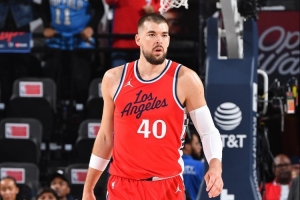 祖巴茨首轮场均17.4分10.1板2.3助1帽&命中率66% 防约基奇效果好