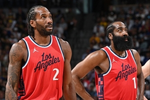 奥尼尔：莱昂纳德已经在奋力战斗了 快船其他人得站出来啊