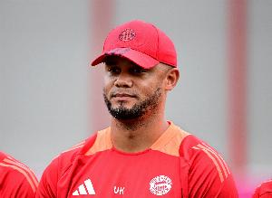 🧐孔帕尼率拜仁首年夺德甲+杯赛均出局，仁迷如何评价本赛季？