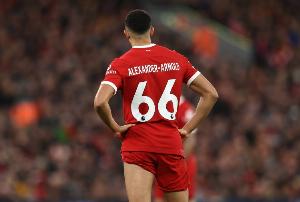 泰晤士：阿诺德想尝试新东西，3月和斯洛特摊牌获支持和队友理解