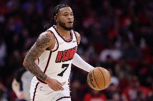 乌多卡：惠特莫尔潜力巨大但需更稳定 我们与他的交流比其他人多