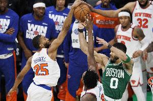 绿军VS尼克斯G2裁判报告：没任何错漏判 大桥抢断绝杀干干净净！