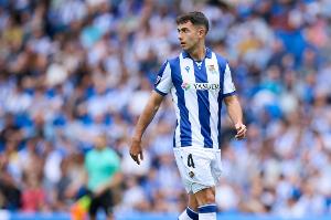 祖比门迪：阿尔瓜西尔是我的足球之父，我们决心给他最好的告别