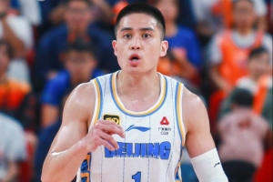 陈盈骏：专注度没有对方高 关键失误让对方走了一波流 看录像总结