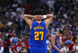 不在状态！贾马尔-穆雷15中5拿到17分5助攻出现4失误 正负值-12