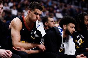 🤬你俩打得都不好！半场小波特4中0仅得1分&穆雷6中1拿5分