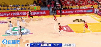 动作太大！杰曼破坏广厦快攻 推飞孙铭徽被吹违体犯规