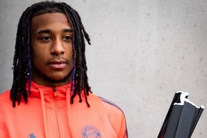 官方：奥利塞被评为本赛季德甲最佳新人，34场斩获12球15助