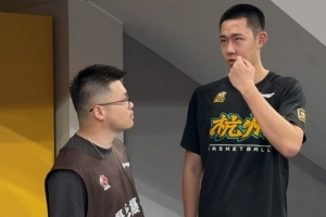 🙏赵探长：赵嘉仁很快就会回到队里 担心他的球迷可以放心了