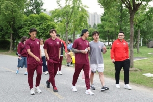 王燊超、张琳芃、沈子贵走进复旦：大学生比赛精彩程度不输中超