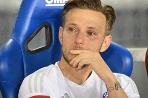 💥落泪原因揭晓！克媒：37岁拉基蒂奇将退役，曾随巴萨夺三冠王