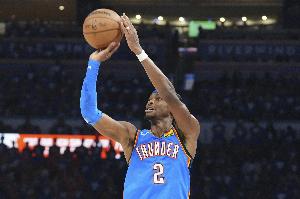 杀人技！亚历山大季后赛两分球命中率54% 后撤步两分27中19！