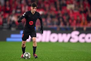 节拍器，佩德里9项数据能排西甲第一：传球2672次，触球3191次