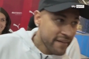 内马尔：维尔茨？不认识 穆西亚拉我知道，未来会成为最佳之一