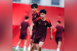 王钰栋社媒晒国足训练照与刘诚宇同框，蒯纪闻：你俩别打起来