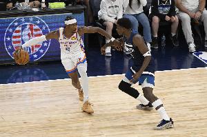 小莫：等到了亚历山大的年纪 爱德华兹也会是超巨&MVP