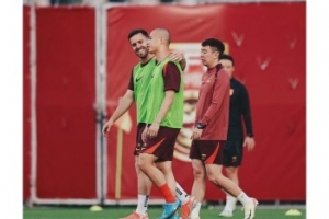 塞尔吉尼奥社媒晒训练照：请和我们站在一起，6月我们拼尽全力！