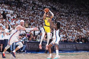 单季四轮均有绝杀 比肩乔丹超越詹姆斯！哈利伯顿今年能否封神？