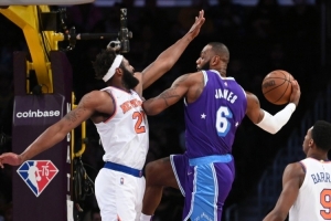 蒂格：湖人应该交易来米切尔-罗宾逊 他们不需要克拉克斯顿