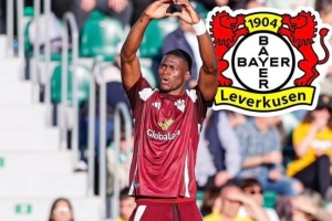 记者：勒沃库森即将签下18岁前锋科法内，球员直接进滕哈赫一线队